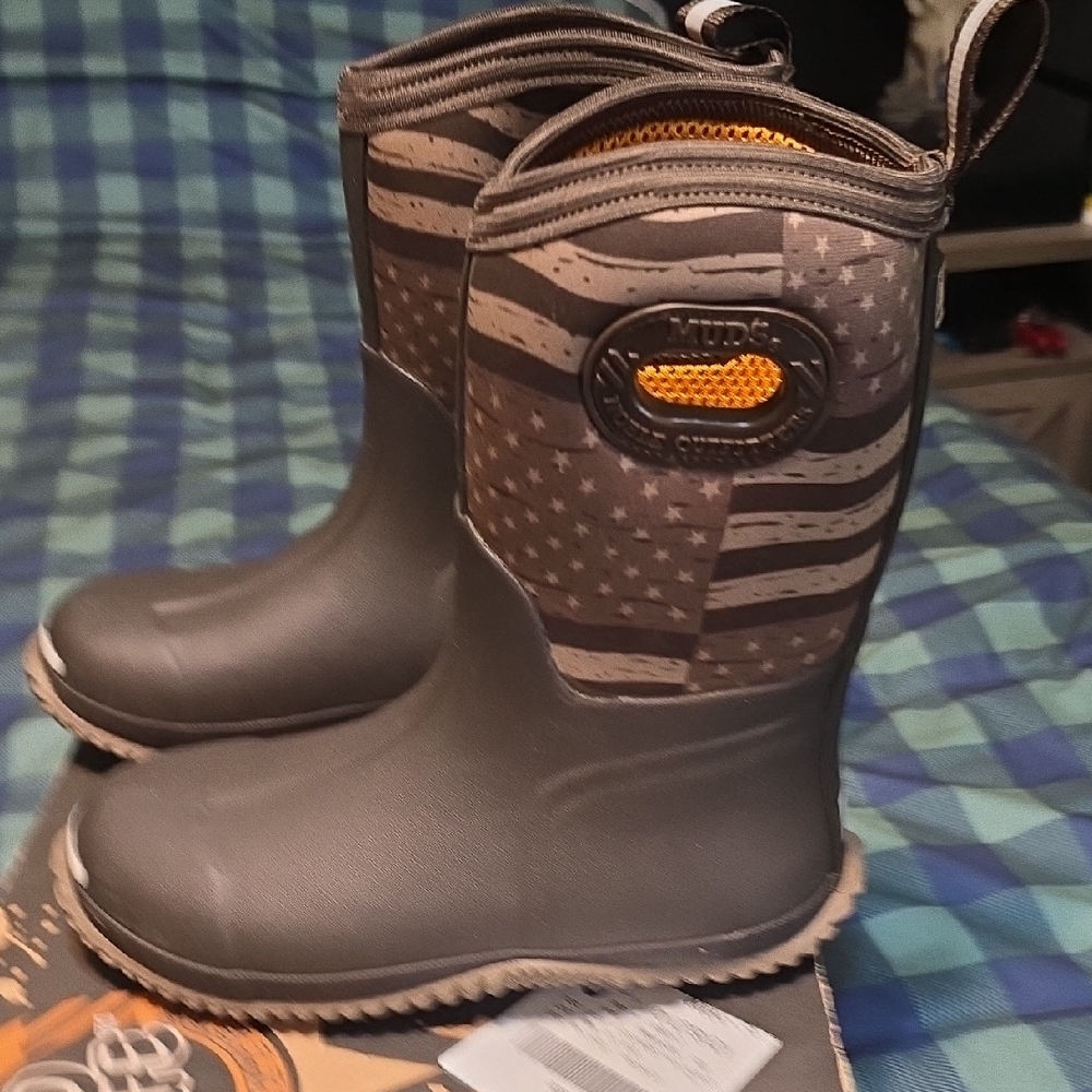 Kids’ Muddy Boots Grey American Flag Waterproof Rain & Snow Boot